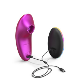 Masseur clitoridien télécommandé Dreamer Iridescent Berry - Love to Love Masseur clitoridien télécommandé Dreamer Iridescent Berry - Love to Love